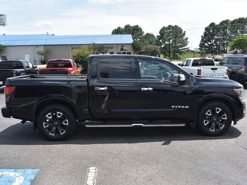 Used 2023 Nissan Titan Platinum Reserve w/ Moonroof Package RWD image 4