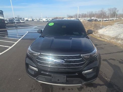 Used 2020 Ford Explorer XLT w/ Equipment Group 202A image 18