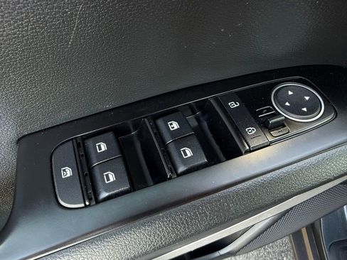 Used 2023 Kia Soul LX w/ Option Group 015 image 19