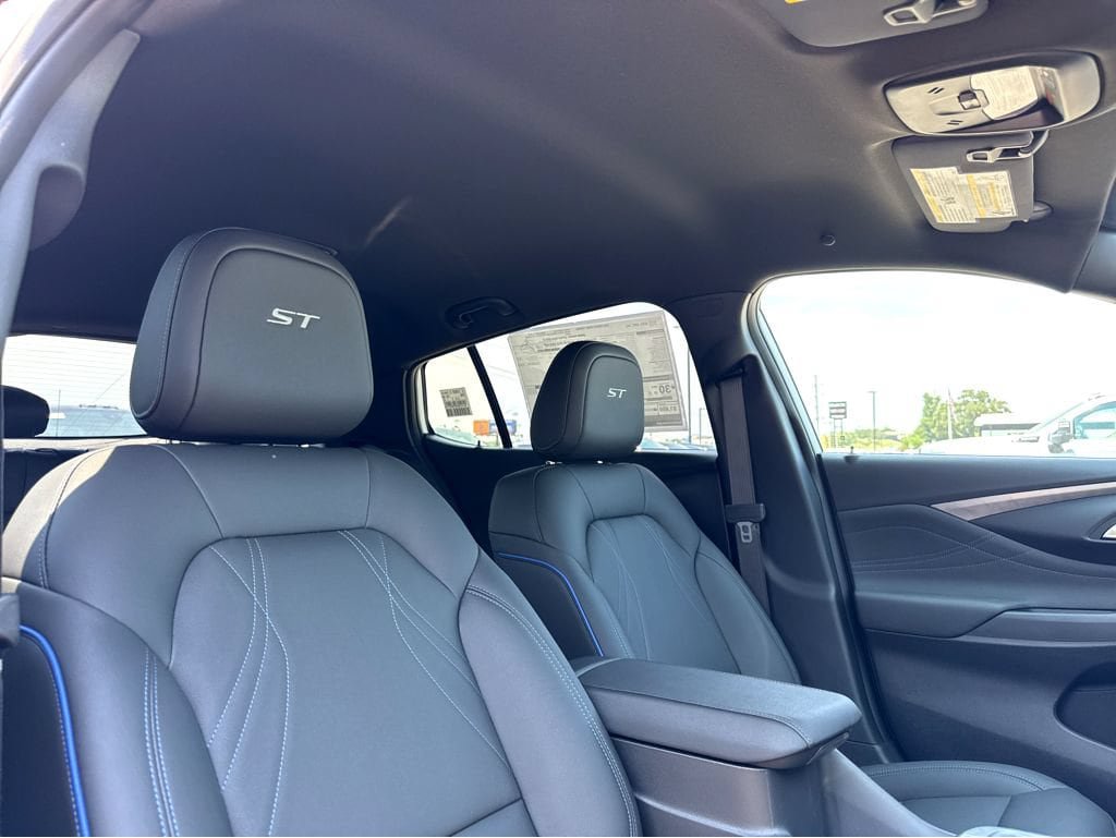 New 2026 Buick Envista Sport Touring w/ Convenience I Package FWD image 5