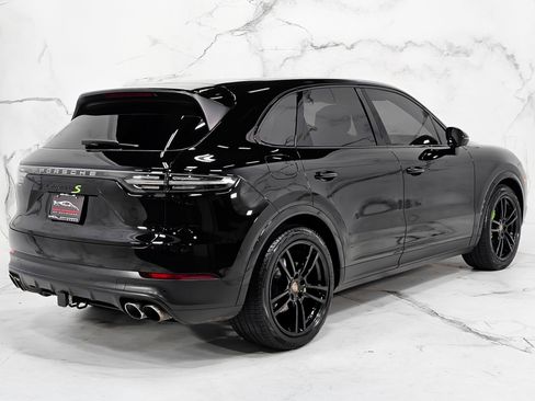 Used 2020 Porsche Cayenne S w/ Premium Package Plus AWD/4WD image 12