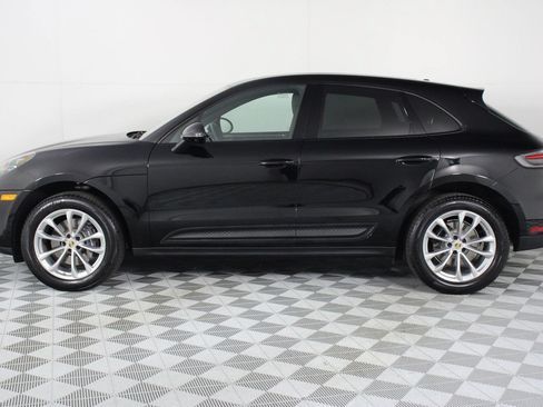Certified 2026 Porsche Macan AWD/4WD image 2