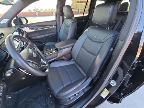 Used 2024 Cadillac XT6 Sport w/ Technology Package image 20