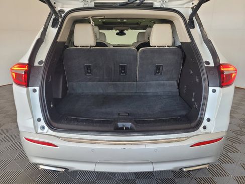 Used 2018 Buick Enclave Premium w/ Experience Buick Package FWD image 29