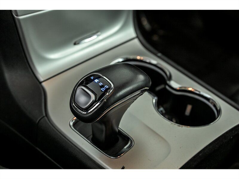 Used 2015 Jeep Grand Cherokee Altitude AWD/4WD image 27
