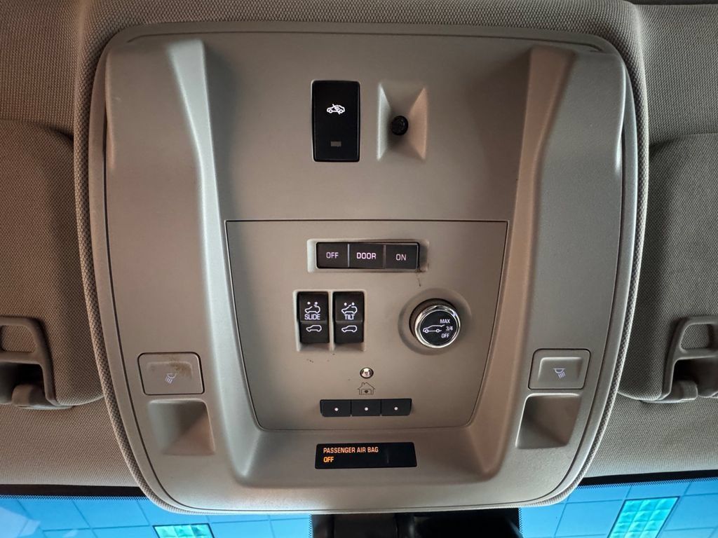 Used 2018 GMC Yukon XL Denali w/ Open Road Package AWD/4WD image 23