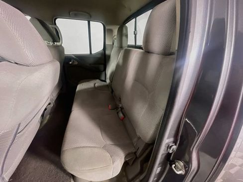 Used 2017 Nissan Frontier SV RWD image 22