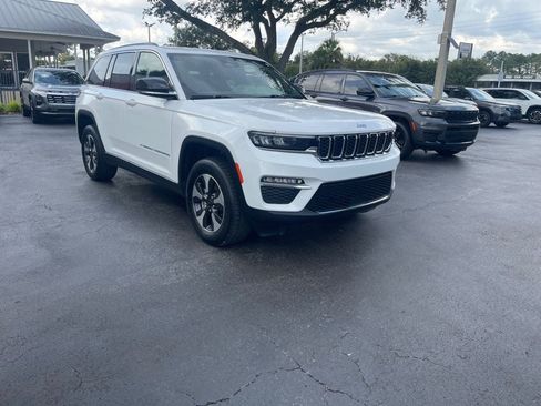 Used 2024 Jeep Grand Cherokee Limited 4xe AWD/4WD image 8