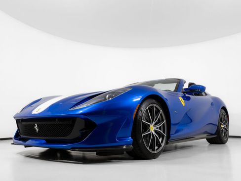 Used 2022 Ferrari 812 GTS RWD image 14