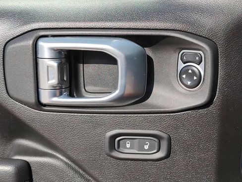 Used 2024 Jeep Gladiator Sport AWD/4WD image 27