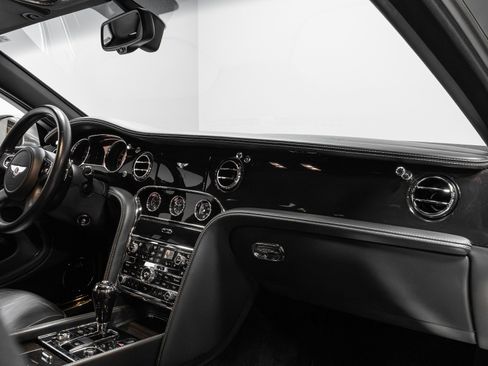 Used 2012 Bentley Mulsanne w/ Premiere Specification Pkg image 21