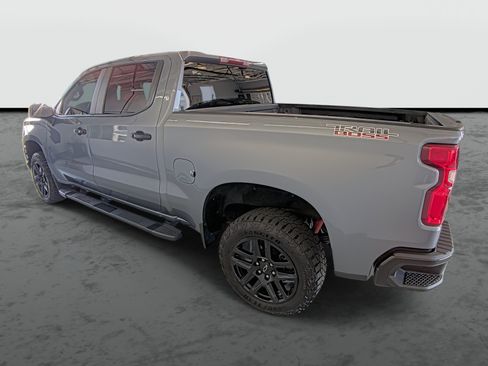 Used 2021 Chevrolet Silverado 1500 LT Trail Boss w/ Bed Protection Package AWD/4WD image 2
