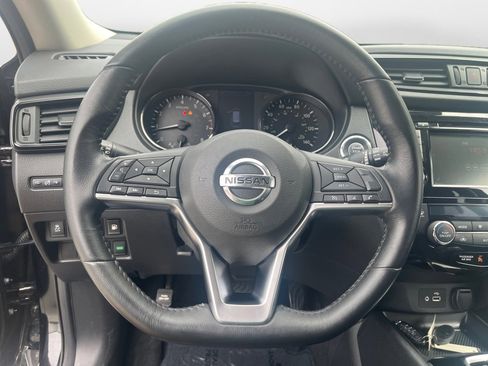 Used 2019 Nissan Rogue SV image 10