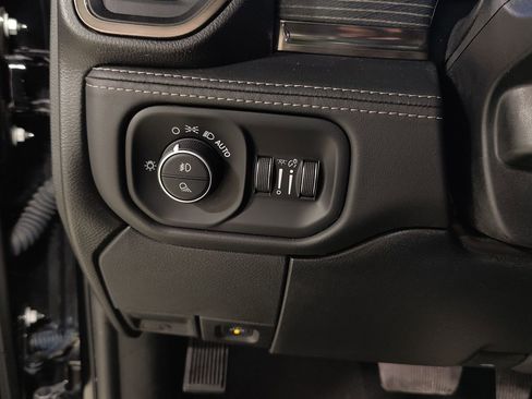 Used 2021 RAM 3500 Limited image 32