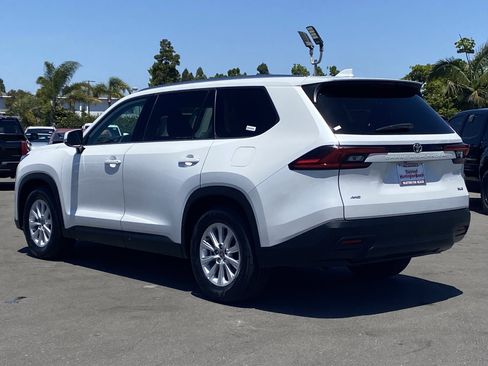 Certified 2025 Toyota Grand Highlander AWD image 5