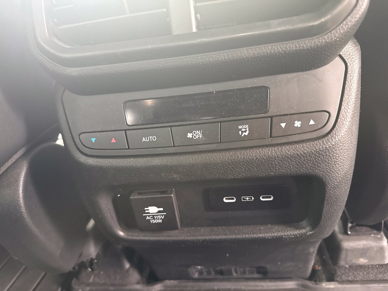 Used 2024 Honda Pilot TrailSport image 17