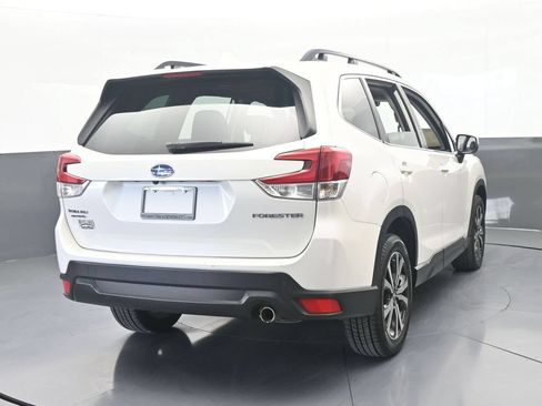 Used 2022 Subaru Forester Limited AWD/4WD image 5