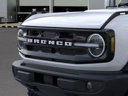 New 2026 Ford Bronco Outer Banks w/ Sasquatch Package image 19