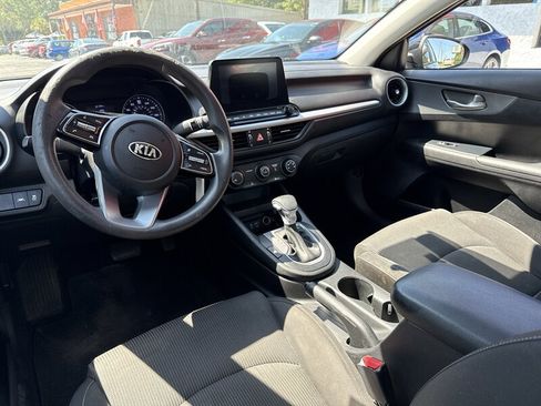 Used 2020 Kia Forte LXS FWD image 7