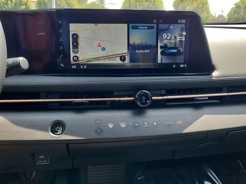 Used 2023 Nissan Ariya FWD image 14