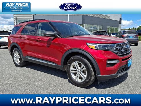 Certified 2022 Ford Explorer XLT w/ Equipment Group 202A AWD/4WD image 1