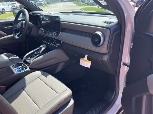 New 2026 Chevrolet Colorado ZR2 image 39