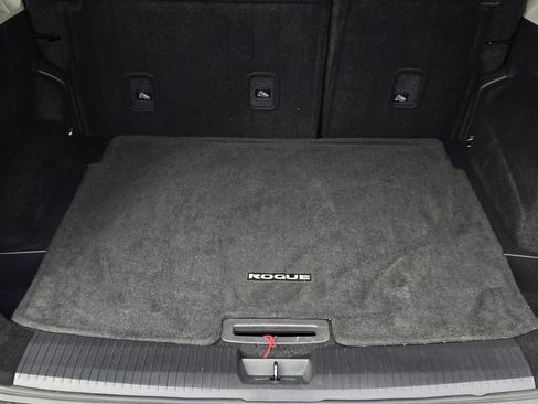 Certified 2023 Nissan Rogue SV FWD image 9