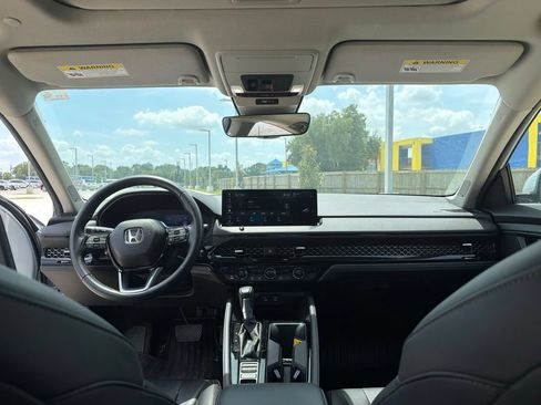 Used 2024 Honda Accord Touring image 12