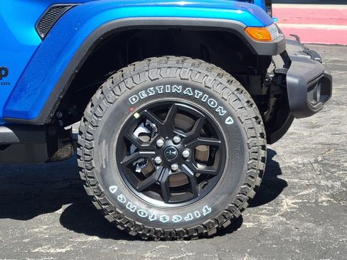 New 2026 Jeep Gladiator Willys image 22