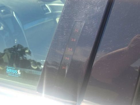 Used 2012 Ford Explorer XLT FWD image 18