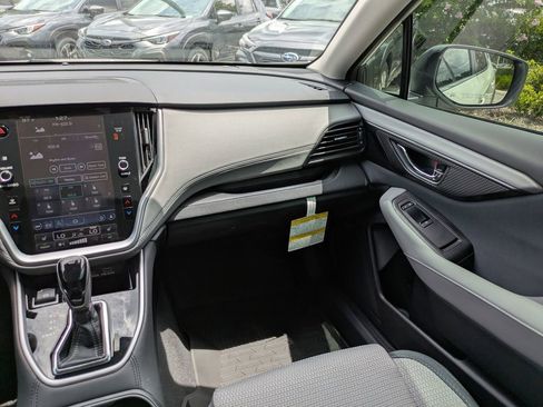 Used 2025 Subaru Outback Premium w/ Popular Package #1A image 15