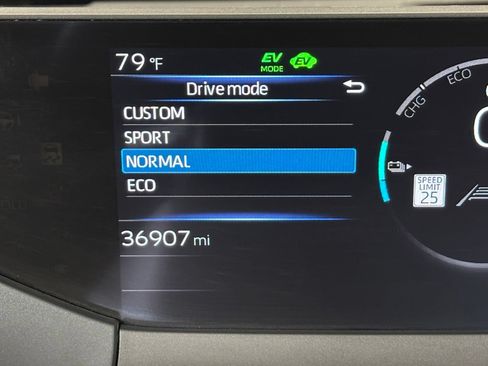 Used 2024 Toyota Prius Prime Premium w/ Advanced Technology Package FWD image 28