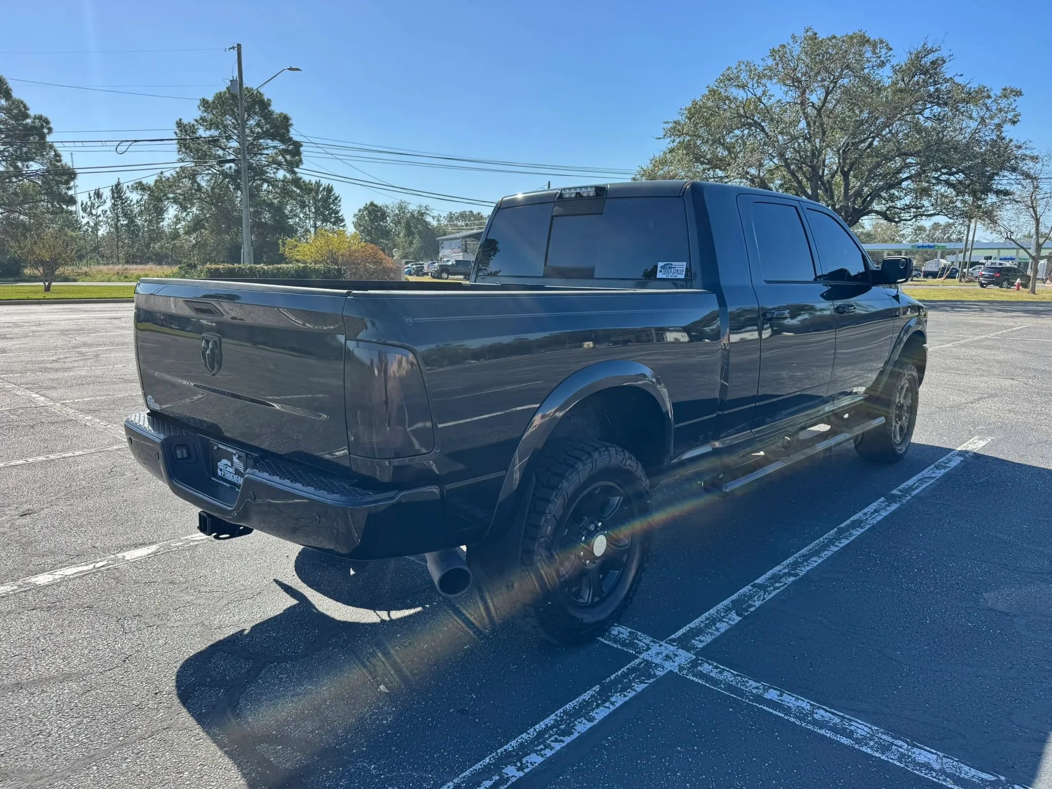 Used 2018 RAM 2500 Laramie w/ Sport Appearance Group AWD/4WD image 6