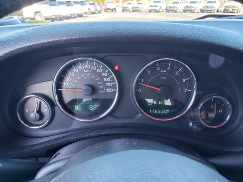 Used 2016 Jeep Wrangler Unlimited Sahara image 21