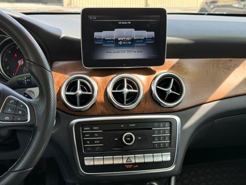 Used 2018 Mercedes-Benz GLA 250 4MATIC image 10