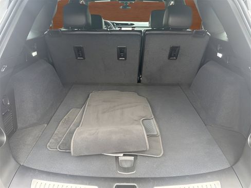 Used 2025 Cadillac XT5 Premium Luxury image 10