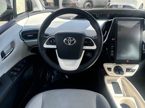 Used 2017 Toyota Prius Prime image 13