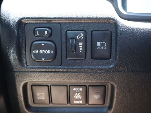 Used 2022 Toyota 4Runner Limited AWD/4WD image 35