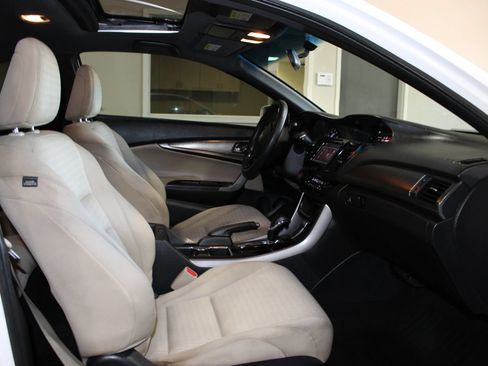 Used 2016 Honda Accord EX image 24