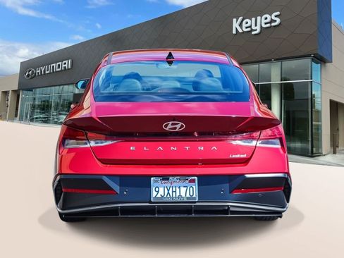 Used 2024 Hyundai Elantra Limited FWD image 6