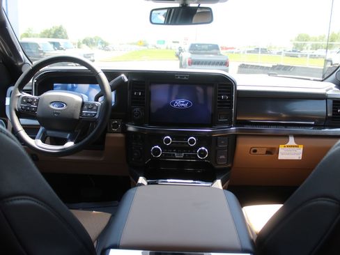 New 2026 Ford F350 4x4 Crew Cab Super Duty image 17