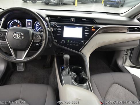 Used 2018 Toyota Camry LE image 16