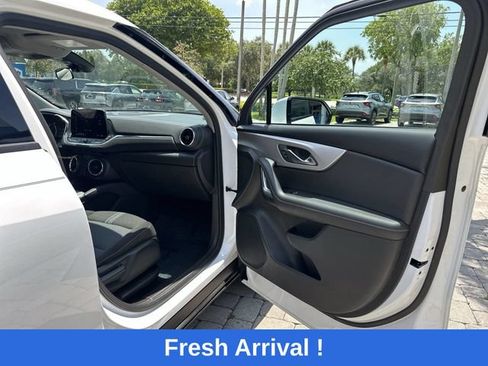 Used 2023 Chevrolet Blazer LT w/ Driver Confidence Package FWD image 23