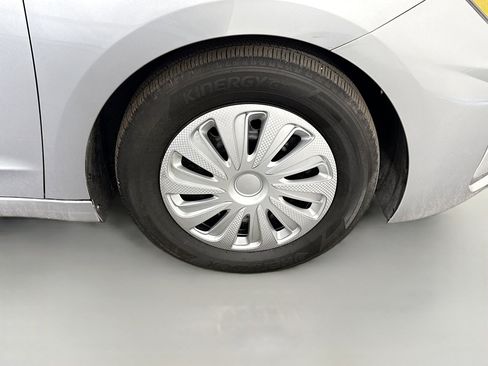 Used 2020 Hyundai Elantra SE w/ Convenience Package (C2) FWD image 31