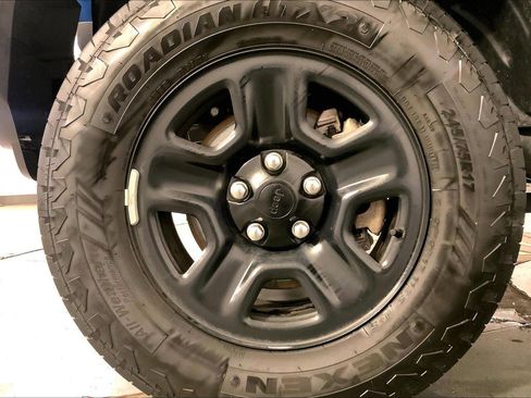 Used 2025 Jeep Wrangler Unlimited Sport AWD/4WD image 9