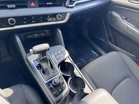 Used 2024 Kia Sportage LX image 14