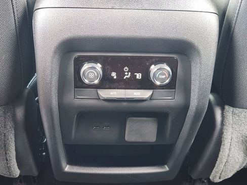 New 2026 Chevrolet Traverse LT w/ Driver Confidence Package FWD image 21