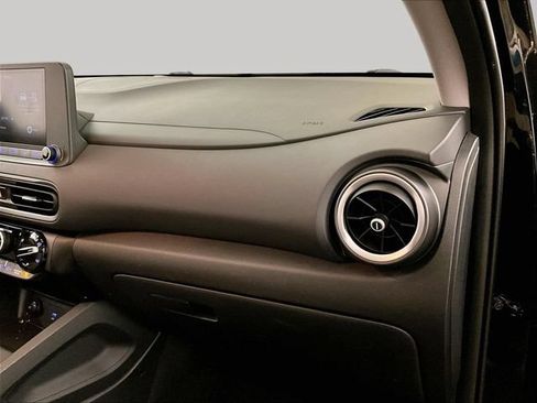 Used 2022 Hyundai Kona SEL AWD/4WD image 15