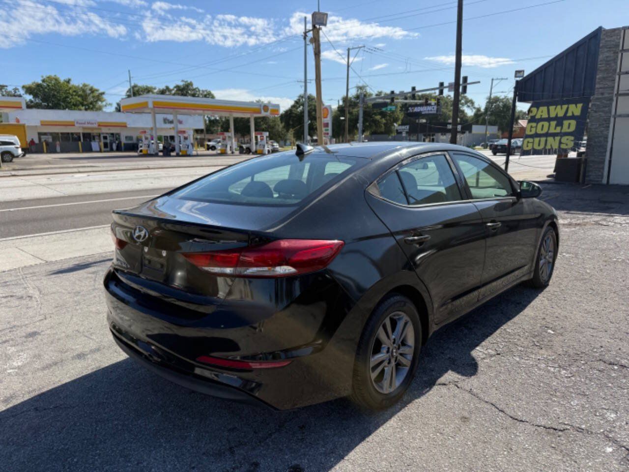 Used 2017 Hyundai Elantra SE FWD image 7