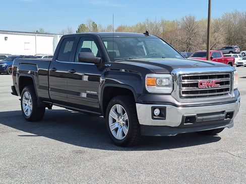 Used 2015 GMC Sierra 1500 SLE w/ SLE Value Package image 3